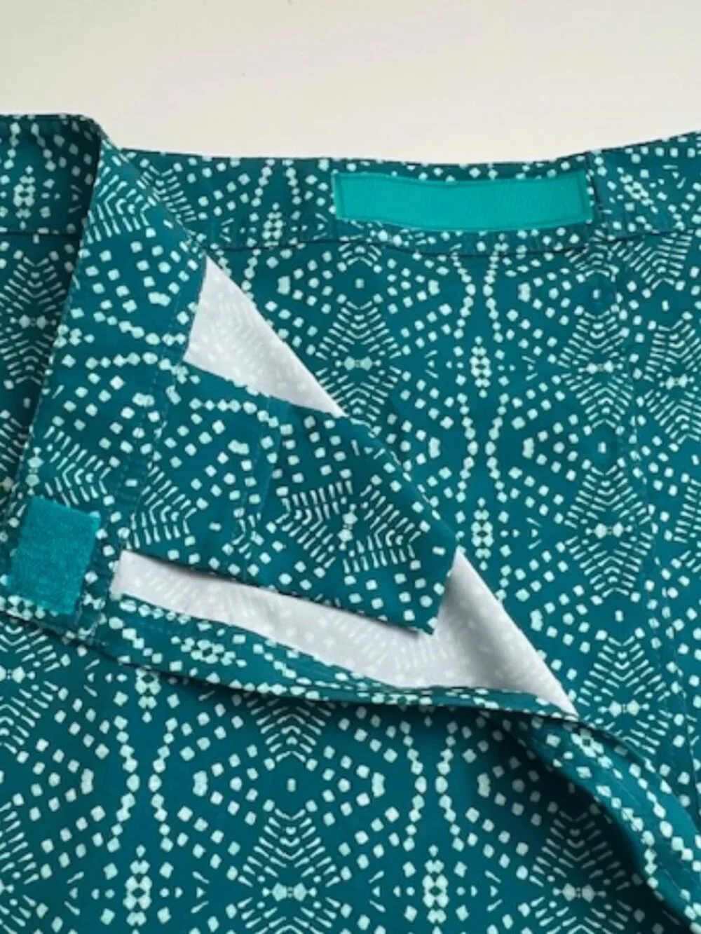 Ripskirt Hawaii Playa Ocean Blue White Wrap Skirt Length 1 Size L (12-14) NWT